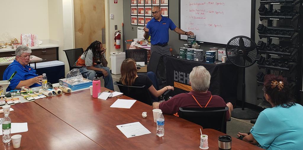 486Sasm's tweet image. #SpecialtyTuesday at #HD0486ElCon today. Pam with @WoosterBrush, Marc with @BehrPaint, and Hector with @PPG teaching our great products and options for customers.  Hands on training. @jennipherball @NeriWilliams @SusanT42880527 @Alana95540851 @depotfan1 Riley.
#D60strongandproud
