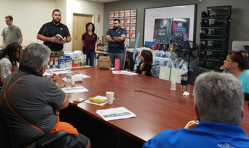 486Sasm's tweet image. #SpecialtyTuesday at #HD0486ElCon today. Pam with @WoosterBrush, Marc with @BehrPaint, and Hector with @PPG teaching our great products and options for customers.  Hands on training. @jennipherball @NeriWilliams @SusanT42880527 @Alana95540851 @depotfan1 Riley.
#D60strongandproud