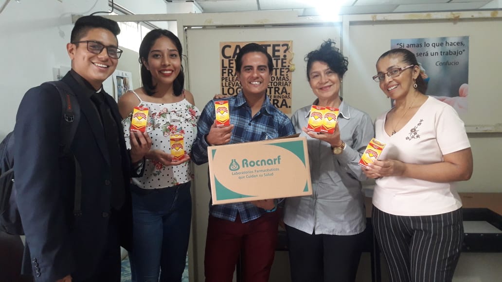 ProFacsoUG's tweet photo. #PROFACSOINFORMA | Hicimos entrega de suplementos de hierro a la Coordinación de Bienestar Estudiantil para que sea distribuido bajo las indicaciones médicas pertinentes.
Seguimos trabajando en beneficio de los compañeros estudiantes. 
#ProgresaFacso #SomosDiferentes 💙 https://t.co/GihENNd3I7