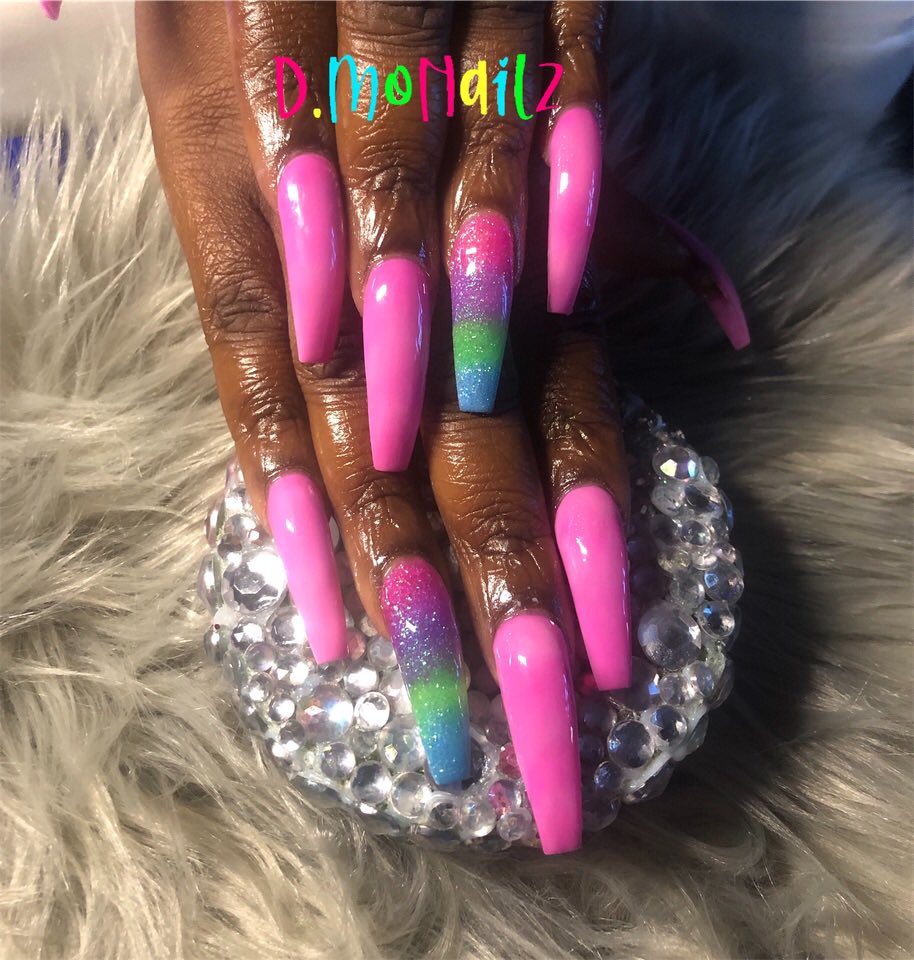 DMoNailz's tweet photo. #DMoNailz #blacknailtech #dallasnailtech #dallas #oakcliff #desotonailtech #lancasternailtech #glitternails #ombrenails #longnails  #houston #dfwnailartist  #coffinnails #stilletonails  #acrylicnails #nailsofinstagram #nailart #nails #sparklynails #blingnails #nailsonfleek https://t.co/H55ZULYuFw