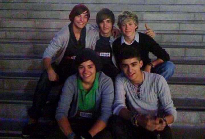 MarcoMoriniTW's tweet photo. 23/07/2010-23/07/2019
“You and me got a whole lot of history
So don't let it go, we can make some more, we can live forever”
Buon compleanno, One Direction ❤️
#9YearsOfOneDirection #MissYou https://t.co/XKI37C3EUu