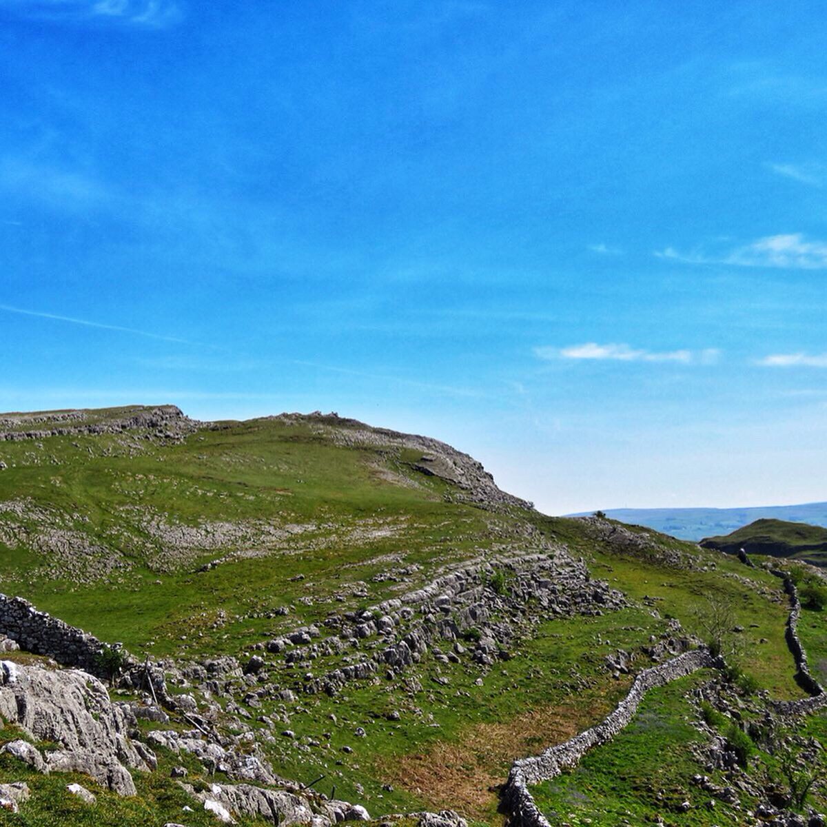 oldcrofthouse's tweet photo. Summer holidays are upon us... #findsolitude #notasoulinsight #mountida #bedandbreakfast #kirkbystephen #cumbria #theplacetobe @VisitEden @NorthPennAONB #landscapephotography #edenvalley #walking #hiking #hikingadventure https://t.co/vGQNpt1iFw