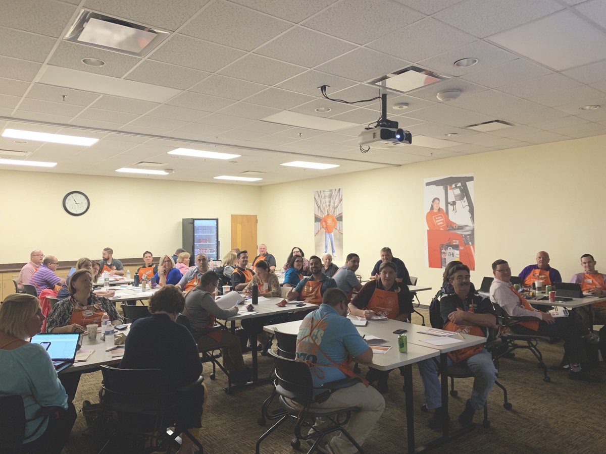 Representing #NewEngland with RDC5221 , District 123 , and District 237 #NEProud <a href="/JasonArigoni/">Jason Arigoni</a> <a href="/crystal_hanlon/">Crystal</a> <a href="/HDTVDave/">Dave White</a> <a href="/AMCTHD/">Ann-Marie Campbell</a> #leadersedge <a href="/MichelleTHD/">Michelle Chavez</a>