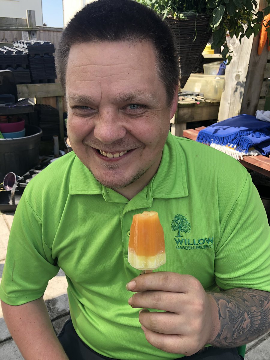 willow_project's tweet photo. Keeping cool 😎 @willow_project plenty of liquid refreshment breaks @BBCNWT  community garden in Fleetwood supporting Adults 🍦@RHSBloom @RogerJ_01 @lancashirelife @abbiedjones @RogerJ_01 @annabelvtiffin @GWandShows @Garden_Ninja @TheMontyDon 🍦🍦🍦 https://t.co/c2ocjOiAwD