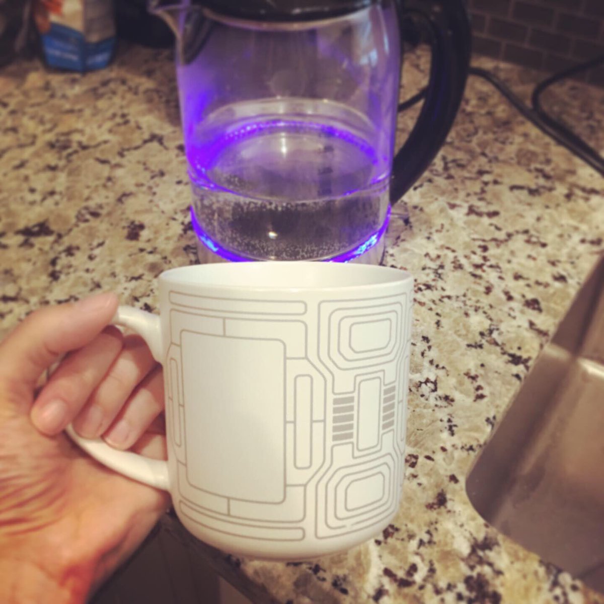 DezMPittman's tweet photo. We picked up this Alien mug yesterday ❤️❤️❤️ #mugs #alienmug #alien #xenomorph https://t.co/nhKgfWhZpY