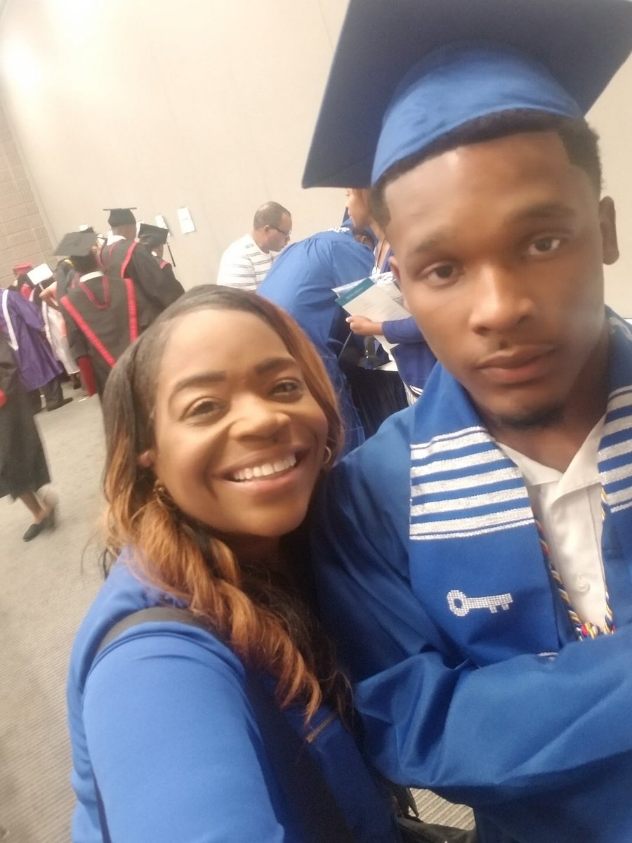 APSTarget2021's tweet photo. Congratulations to our @APSTarget2021 @BTW_DAWGS Summer graduates tonight! We are so proud of you, Antavious, DeSean &amp; DaVaughn! @Principal_BTW @FloydKemi @Atldepsupt @RobertsOF_7 https://t.co/2jTceK8XeF