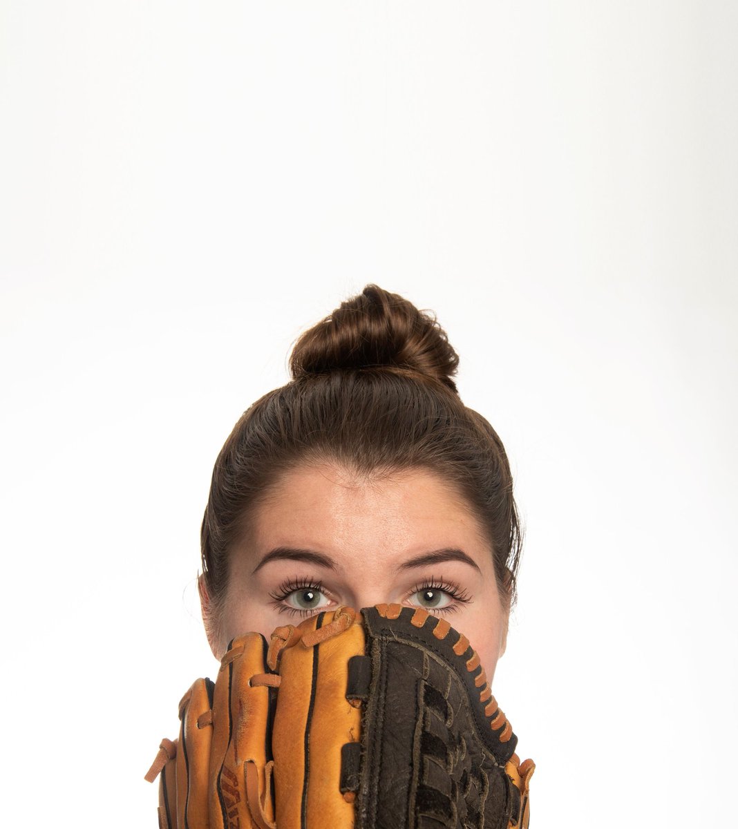 softballgurllll's tweet photo. @emsnicolee @Dylanjakob00 Green eyes are unappreciated https://t.co/6MzEFm2WBw