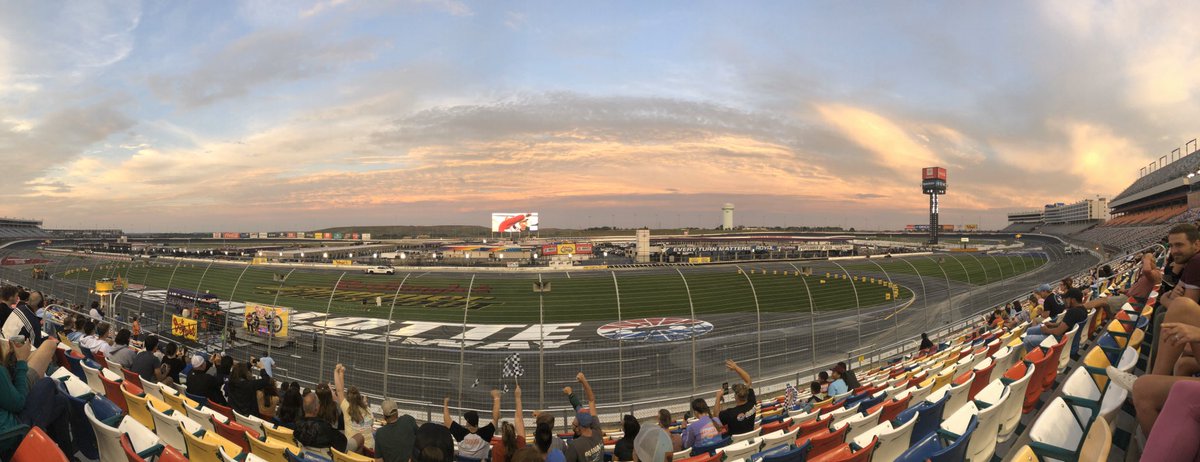 HighSpeedHiggy's tweet photo. A great race with the #FasterPastors  @CLTMotorSpdwy #Schoolbusracing @MROConnect and a beautiful night that the Lord has made!!! ✝️🙏🏼🙏🏼🙌🏻🙌🏻🙌🏻 #Nascar @USLegendCars https://t.co/c0nmYqDK5j
