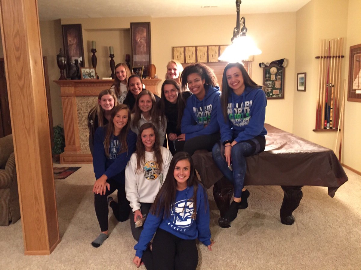 happy birthday jade!! 🎊🎊💙💙 i hope you have the best day and i’m glad we’re lifting buddies 🤩🤩 btw, i still have people asking me if we’re sisters/twins. love u!!!! @jaderadesmith