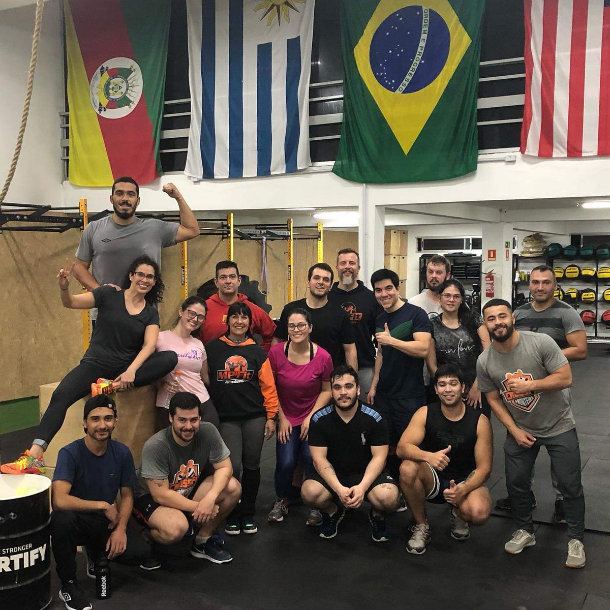JuniorGuarch's tweet photo. #Crossfit ๐๏ธ๐๏ธ #Frontera #MPFit #Livramento
#Uruguay ๐บ๐พ #Brasil ๐ง๐ท https://t.co/UJTEVpdvwh