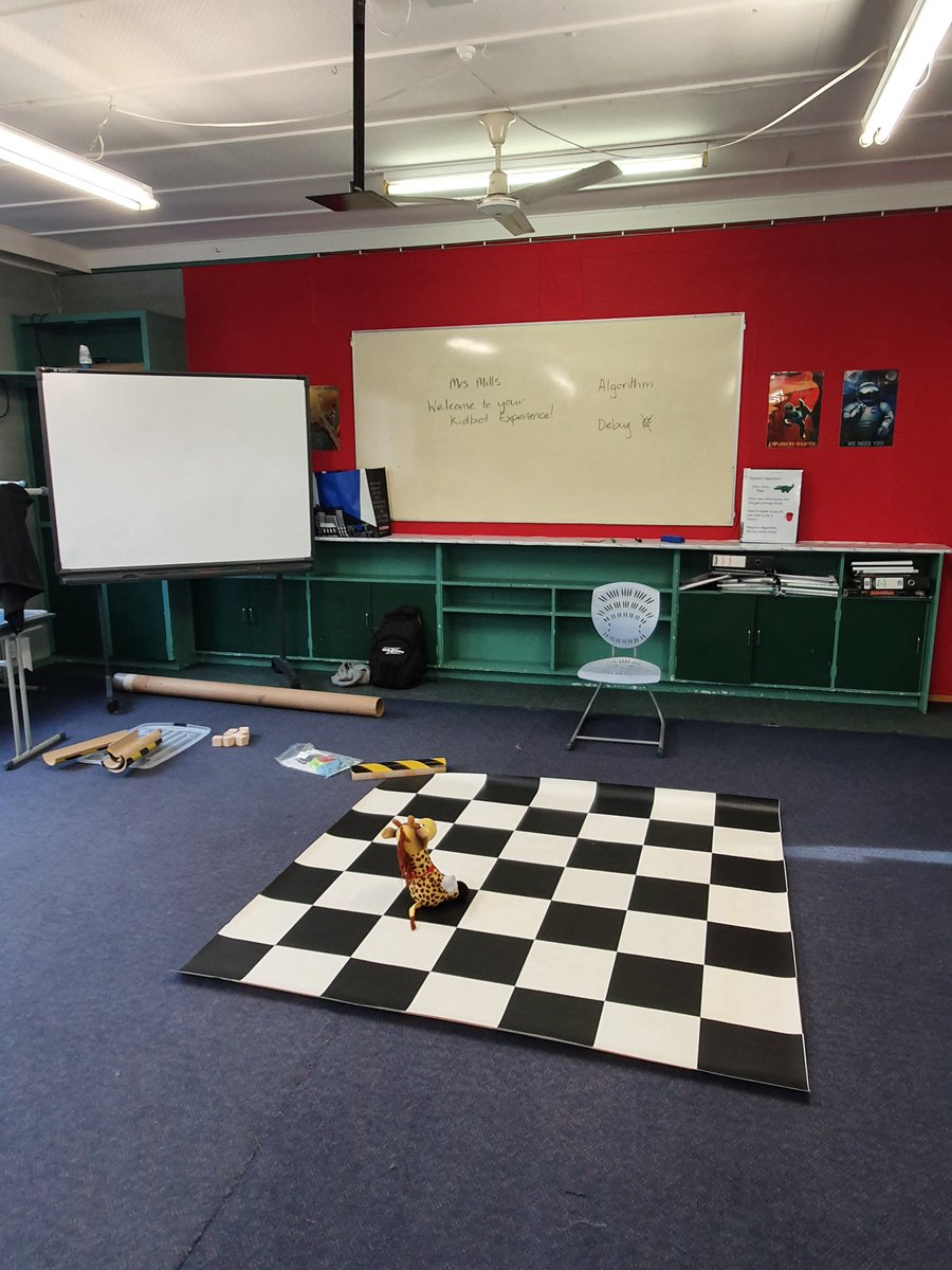 MillsNz's tweet photo. First day set up Kidbot experience @DigitalCircusHB so much fun! Ideas are endless https://t.co/peReenesp2