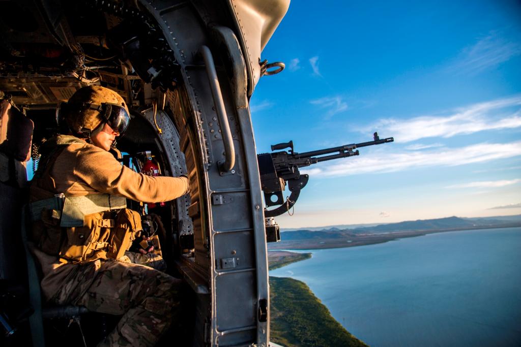 #USNavy photos of the day: Assault amphibious vehicles depart #USSGreenBay, #USSRussell, #USSPinckney, and #USSOmaha sail in formation, #USSTheodoreRoosevelt holds a 5K, and #TalismanSabre continues down under! Info and download: navy.mil/viewPhoto.asp?…