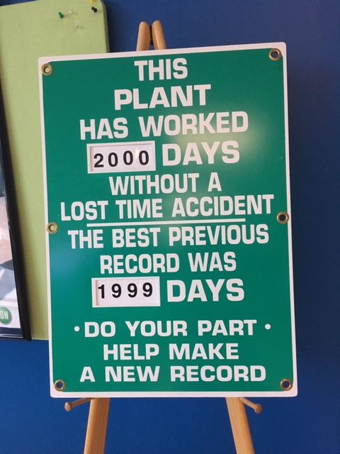 onsemi's tweet image. Today we&apos;re celebrating our site in Burlington, Canada as it was recently recognized for maintaining a safe workplace environment with a milestone of over five years without any accidents.