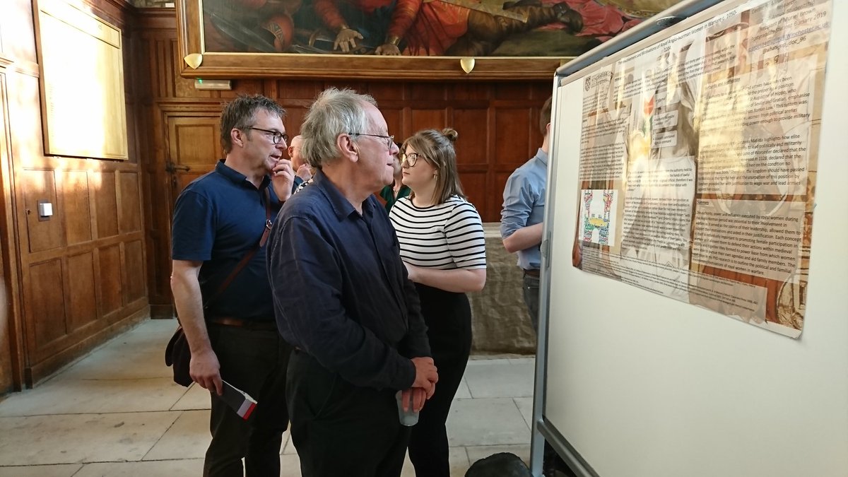CMRR_Winchester's tweet photo. Congratulations to @_UoW PhD researcher @whats_up_doc_96, a Muriel Brown Postgraduate Bursary winner, here presenting her research poster to Profs. Stephen Church and Brian Golding at #Battle2019! https://t.co/cXYh2UCZNT