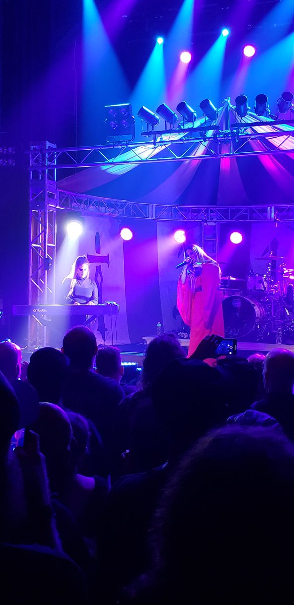 MMZ_MemNocH's tweet photo. Cristina and Melissa were enchanting last night at the Lacuna Coil 119 Show in NYC. @MissScabbia @melissavanfleet #lacunacoil #119show https://t.co/9ugJxHMlhs