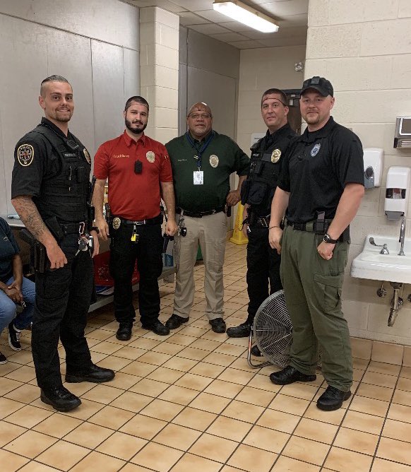 Sonja Parks (@parkss12) on Twitter photo Thank you Madison and Stoneville Police for volunteering <a href="/RCS_NC/">Rockingham County Schools</a> Summer Feeding Program today <a href="/DMcMichaelHS/">Dalton L. McMichael High School</a> <a href="/ErselleYoung/">Erselle Young</a> <a href="/NoKidHungryNC/">No Kid Hungry NC</a> <a href="/nokidhungry/">No Kid Hungry</a> Thank you Madison and Stoneville Police for volunteering <a href="/RCS_NC/">Rockingham County Schools</a> Summer Feeding Program today <a href="/DMcMichaelHS/">Dalton L. McMichael High School</a> <a href="/ErselleYoung/">Erselle Young</a> <a href="/NoKidHungryNC/">No Kid Hungry NC</a> <a href="/nokidhungry/">No Kid Hungry</a>