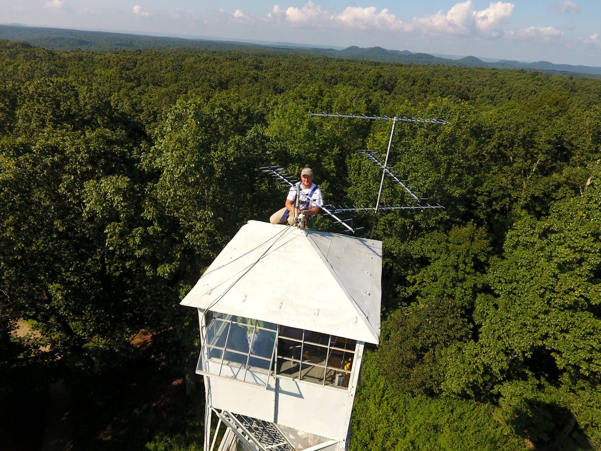CellTrackTech's tweet photo. It's #TelemetryTuesday! Check out the news from @BernheimForest on the new #MotusWTS installation with CTT #SensorStations CTT #Nodes and CTT #LifeTags on four of their five target species! Way to go Bernheim! https://t.co/UB5yYd5D3l https://t.co/pLzsmTEl0m