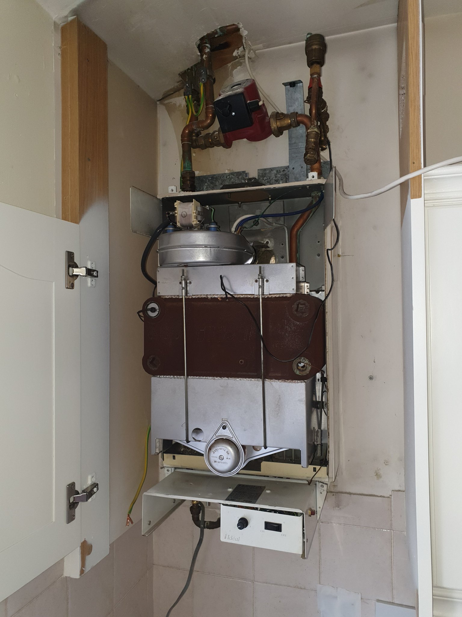 Replace my boiler .ie on X: A 16 year old ideal classic boiler replaced  with its newest model the ideal logic boiler which is a high efficiency  A-rated condensing boiler with a
