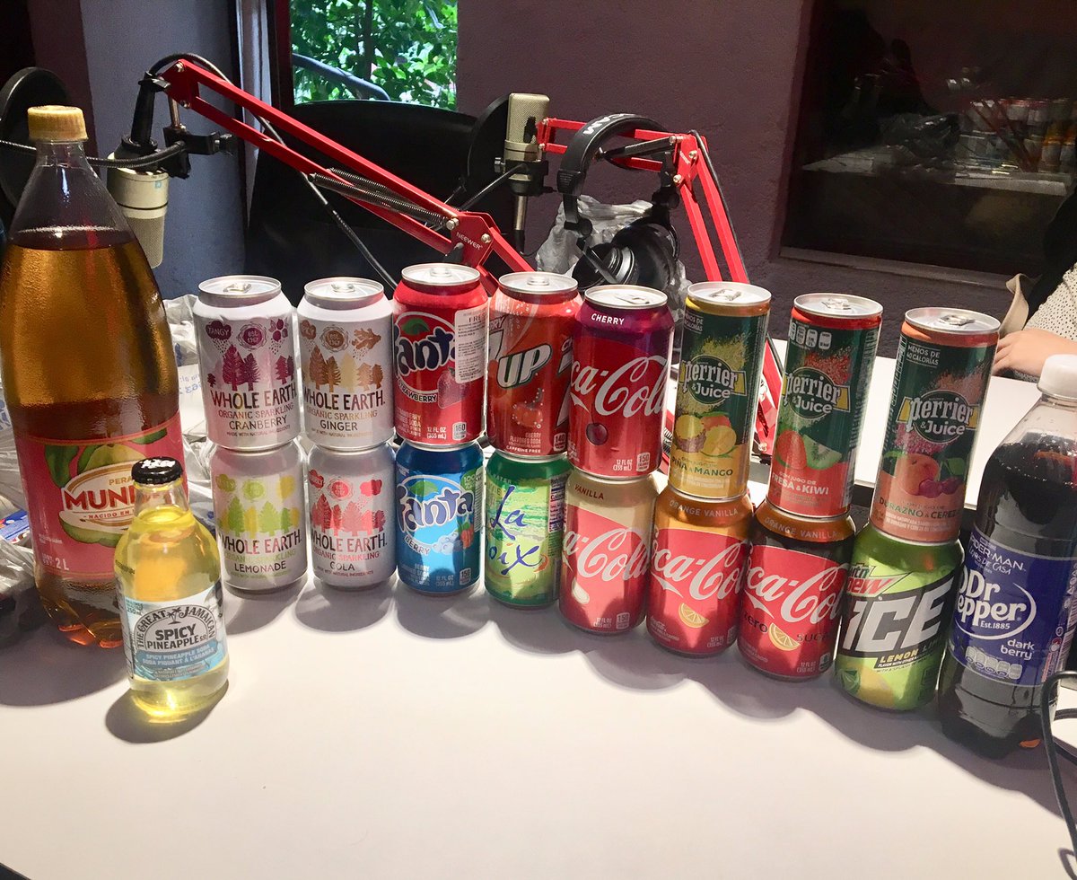 Fuimos a <a href="/ChedrauiSelecto/">Chedraui Selecto</a> y no resistimos hacer un podcast especial de ‘Mariana Prueba Cosas: Cata de ReFiFiescos’… espérenlo muy pronto.