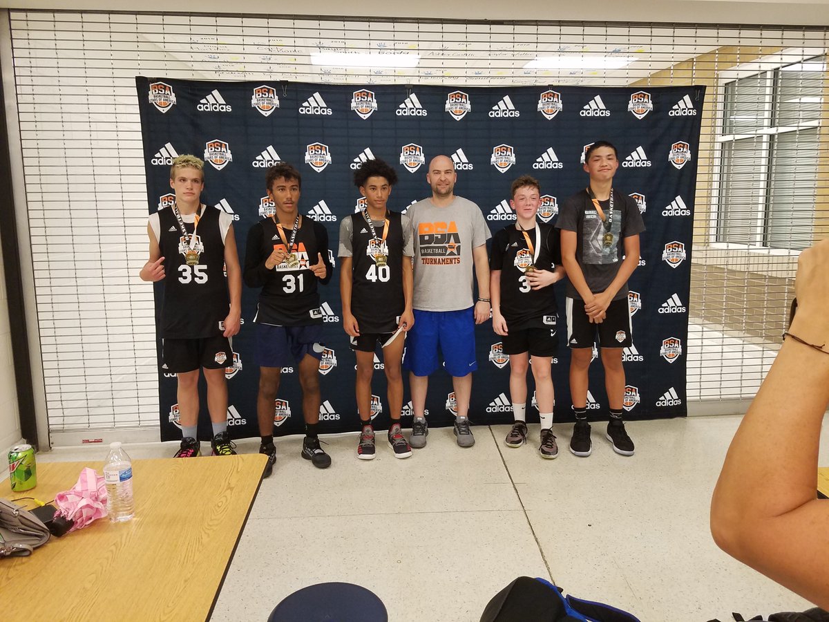 Damon_2023's tweet photo. Won the BallerTV Pittsburgh Summer Challenge playing up in 15u with 14u team. #5strong Thanks Coach Scorp @bsahoops Thanks also to the #benchsupport https://t.co/uCwuBbNg7f