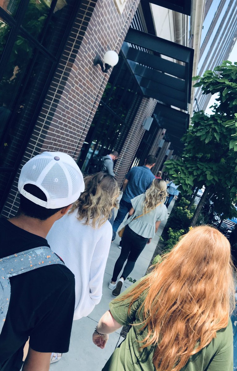 TengesRobert's tweet photo. Hanging with our @ColumbiaChi #SummeratColumbia high schoolers and faculty mentor @Claytonsaurus at @Google Chicago! @ccc_business @ColumAdmit @ColumAlum @GooglePlay @googledevs @GoogleForEdu #creative2career https://t.co/DPBBp3zpfm