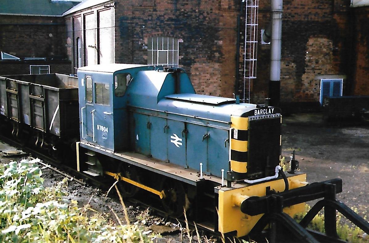 SalopianLyne's tweet photo. British Railways Class 06 0-4-0 Diesel D2420 built by Andrew Barclay, Kilmarnock in 1959. Became 06 003 then Reading Signal Works shunter 97 804 in 1981. Pic'd Old Oak Common 5/8/86 after withdrawal Preserved @PeakRail1 #Shunter #Class06 #Kilmarnock #BritishRail #trainspotting https://t.co/Mbnk8VwJo0
