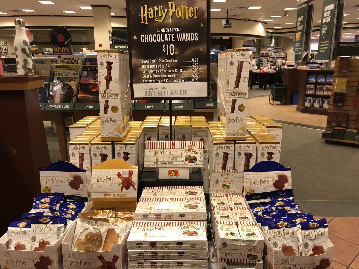 BNSeattle's tweet photo. Ever wish you could go to Honeydukes? Well, you can’t. Come to us instead for all your HP confection needs! Fun fact: your Downtown Seattle BN is a Ravenpuff. #ravenpuff #harrypotter #bncafe #Seattle https://t.co/RrIouZrmS8