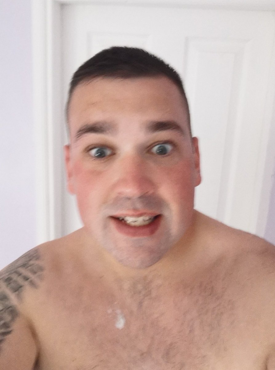MattP59342571's tweet photo. Excuse the shaving foam!! I have visited @RavatandRay today at Ormskirk and they have sorted my tooth out after a week and a half of agony! Couldn't be happier. Thanks to the whole team. First smile and shave in two weeks due to pain 😂💪😎 https://t.co/sZKGQCERyS