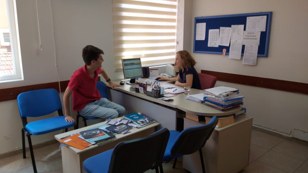memfethiye's tweet photo. İlçemizde 16 resmi lisemiz ve Erasta Alışveriş Merkezi olmak üzere 17 farklı yerde Tercih Danışmanlığı Komisyonları oluşturulmuştur. 36 rehber öğretmen ve 17 idareci olmak üzere toplam 53 öğretmenimiz bu süreçte öğrencilerimize ve velilerimize yardımcı olmaktadırlar.
@farukkaya48 https://t.co/PclTOOw4Lc
