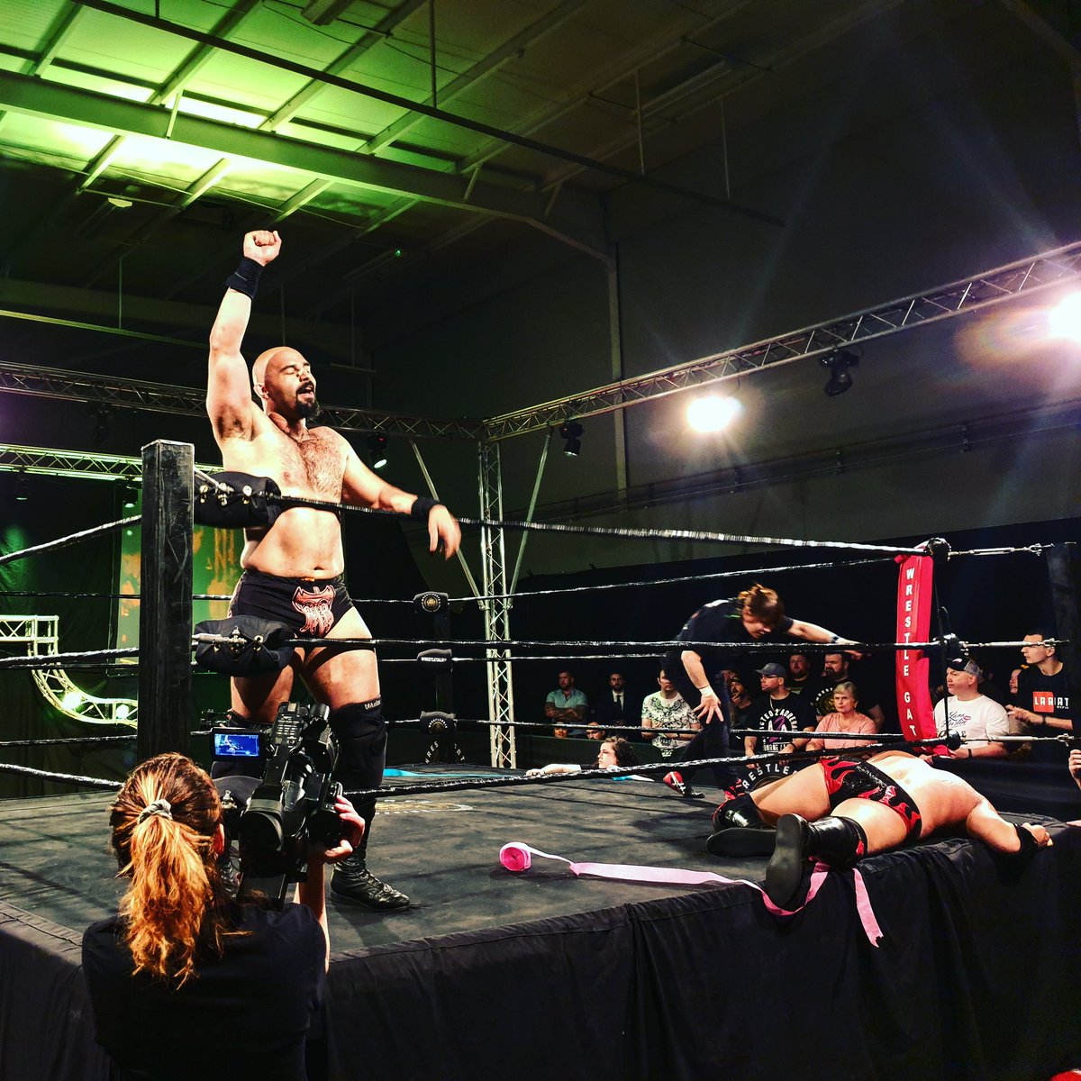 Ringsiders_'s tweet photo. COMING SOON! 👀

@WTPKurt will be speaking to the Peter Parker of British Wrestling!

Wanted to be involved in wrestling as a videographer but don't have a clue how? 

Kurt will speak to @amyeditsstuff to tell her story as a leading videographer!

Photobombs these pictures too! https://t.co/0Z6LbFsG3K
