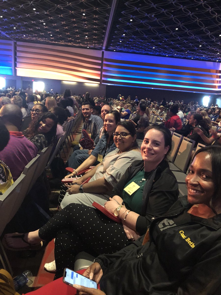 LeadWithLopez's tweet photo. Having a great time at AVID! #buildingleadership #AVIDSI19
#whereiscesar @AliefISD @alief_middle @amsavid https://t.co/mMdRmHGCNN
