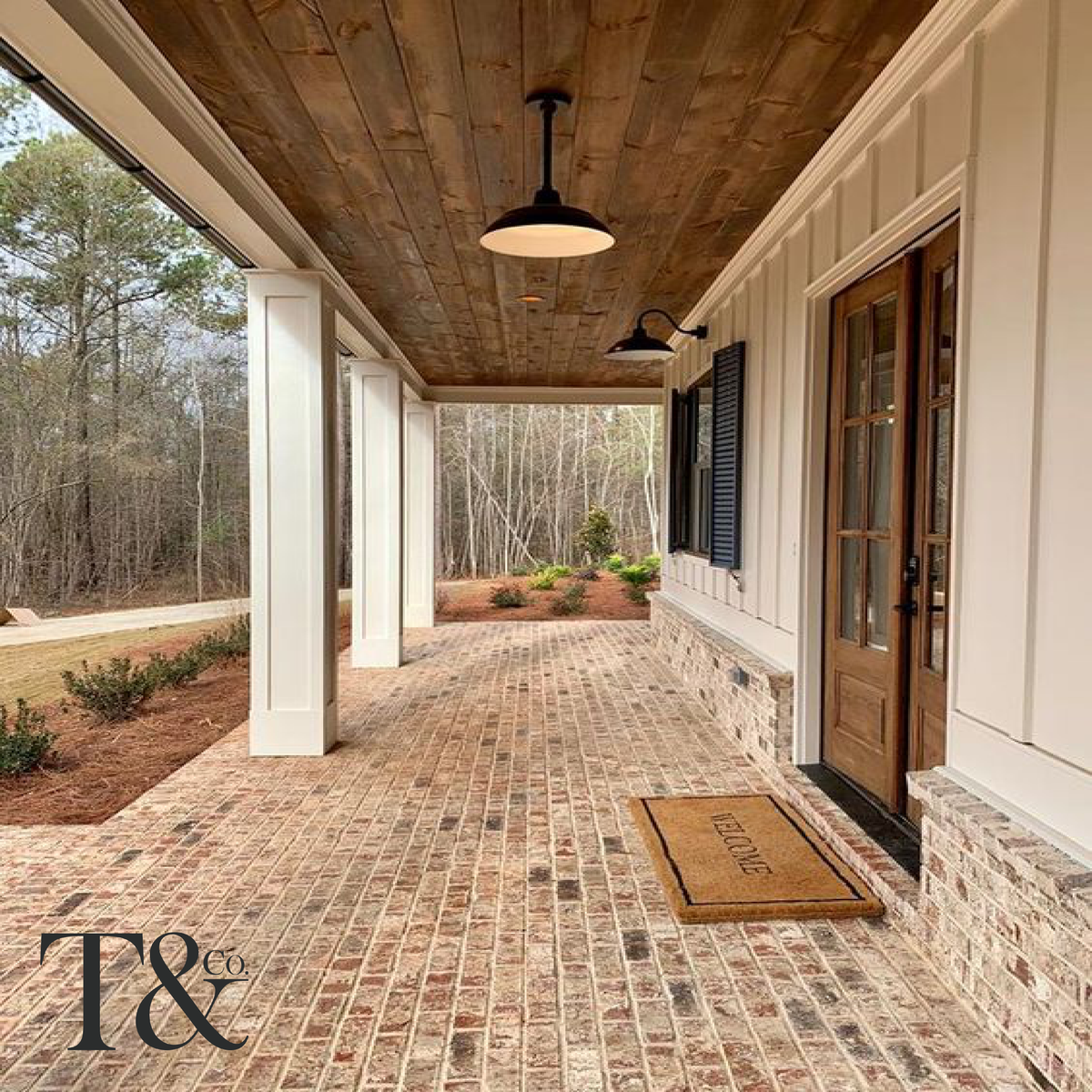 LucineTarman's tweet photo. Such a beautiful entryway & porch! Tap ❤️ if you would live here! 😍😍😍😍
.
.
.
#HomeSellerTip #HomeSeller #Selling #HouseGoals #Home #KellerWilliams #KW #KwDomain #RealEstate #RealEstateAgent #Michigan #MichiganRealEstate #HouseGoals #Happiness #Homemade #Design #Luxury https://t.co/i8VuTsY7QC