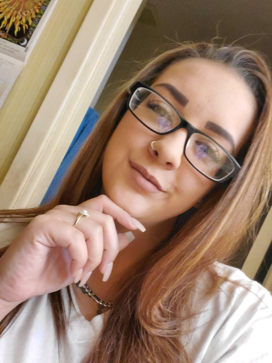 baddestmilf666's tweet photo. Cute cause I can be 😉💰🍑💋💦👑🧁
#milf #snapchat #couplesgoals #ManyVids #onlyfans #pornhub #cumslut #stonergirls #selenemarie #dom https://t.co/kNFgNkRL3S
