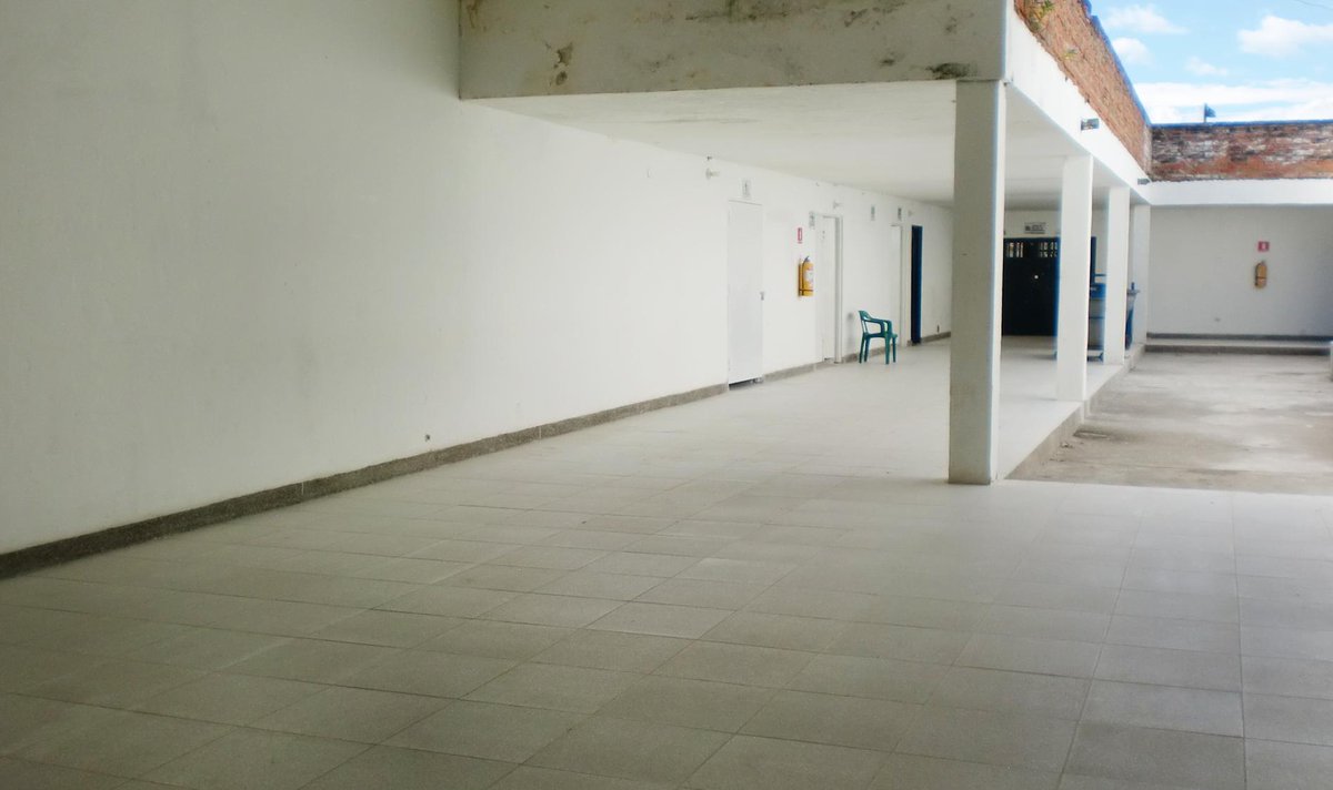 Fonade's tweet photo. #ENTerritorioAvanza | El convenio firmado por @USPEC_Colombia y #ENTerritorio entregó las obras de mantenimiento e infraestructura de 8 patios en el Establecimiento Penitenciario de Garzón, Huila, que beneficiarán a más de 350 personas. https://t.co/BFyCJxnFbp