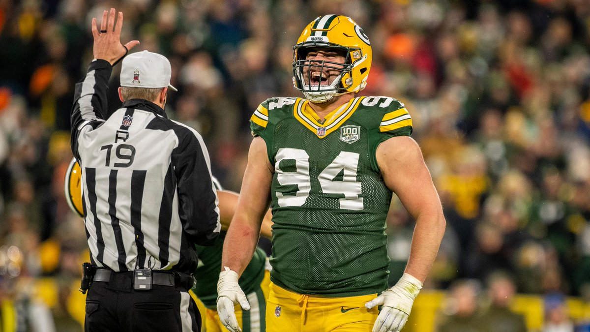 packers's tweet photo. #Packers sign DL @DeanLowry94 to a contract extension

📰: https://t.co/orJuHY0SWc 

#GoPackGo https://t.co/bsLleqMxlK