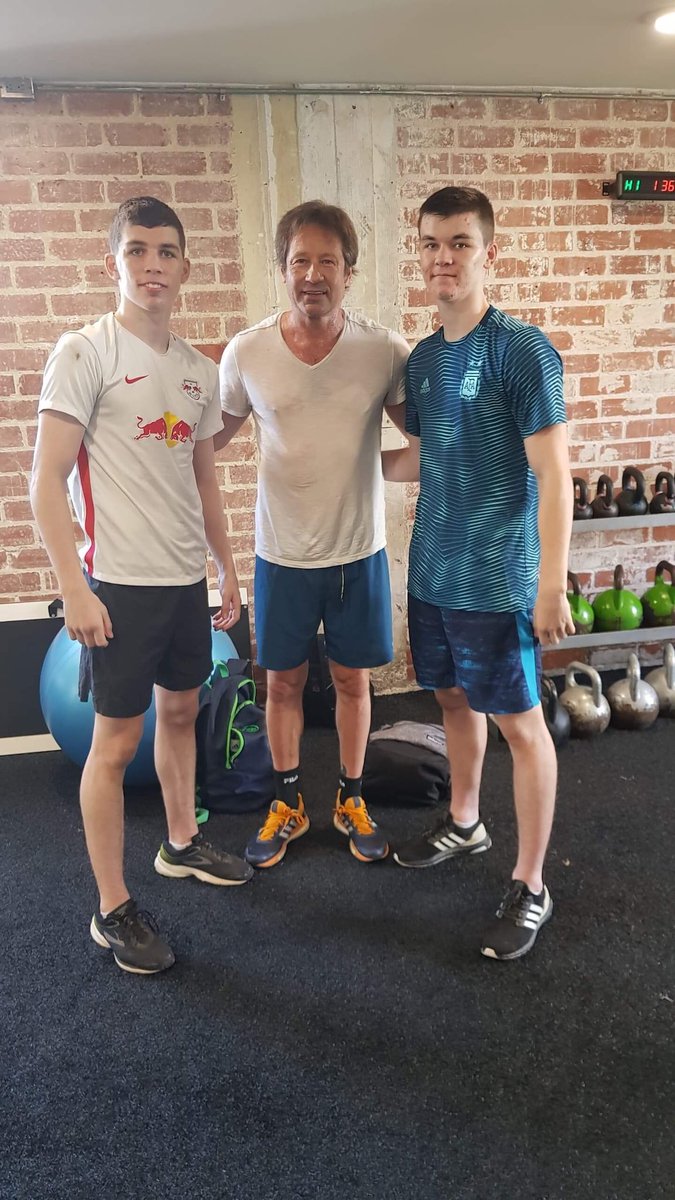 Aaronmckenna99's tweet photo. Great to meet @davidduchovny today at the gym๐ @thexfiles #davidduchovny #thexfiles #actor https://t.co/PwEle0umWV