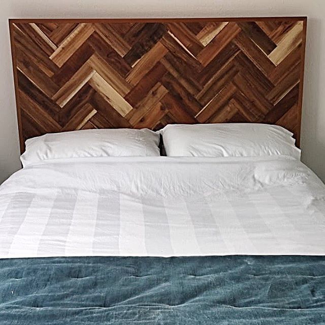 SomersetWood's tweet photo. Head board made from pallet wood that is tropical hardwood....in the West we make pallets out of softwood, in the East, out of hardwood....kind of makes sense, but it still doesn’t seem right to make pallets out of this stuff! https://t.co/QakFLXWULV