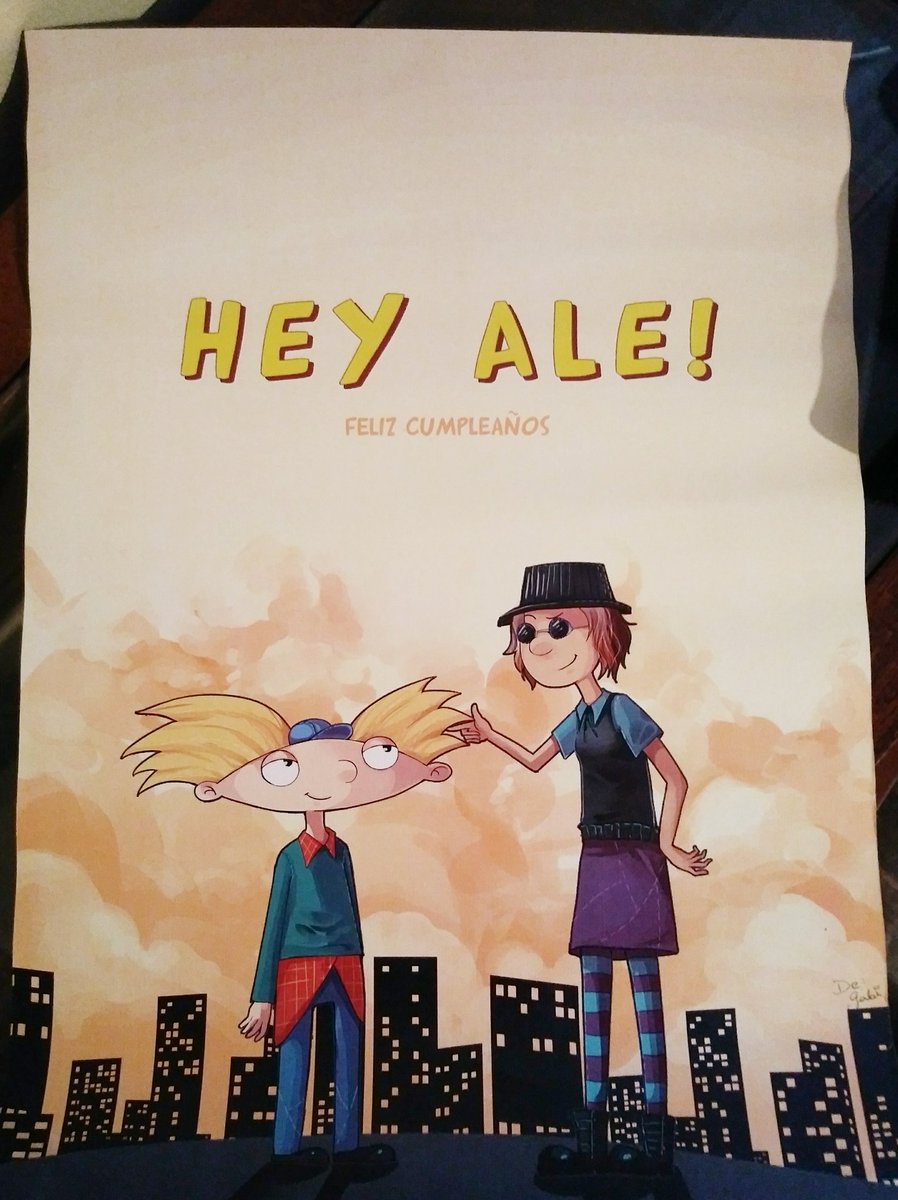 Alemanricu's tweet photo. Hace tiempo que no tengo un cuarto propio con paredes decentes como para poner posters y cosas cheveres OTL pero mientras ordenaba me volví a topar con esto entre mis tesoros ❤❤ siempre que lo veo me hace sonreir y querer tener paredes grandes de nuevo @yamineftis https://t.co/XnjPRTP6tP