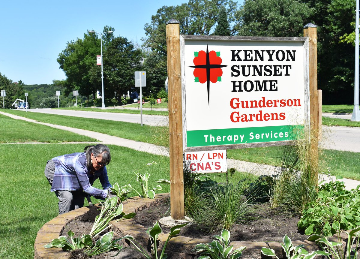 NFNanne's tweet photo. Senior Living volunteers help residents take pride in facility at summer work day: https://t.co/VGLQ5O2srW https://t.co/fZRPNzmkn8