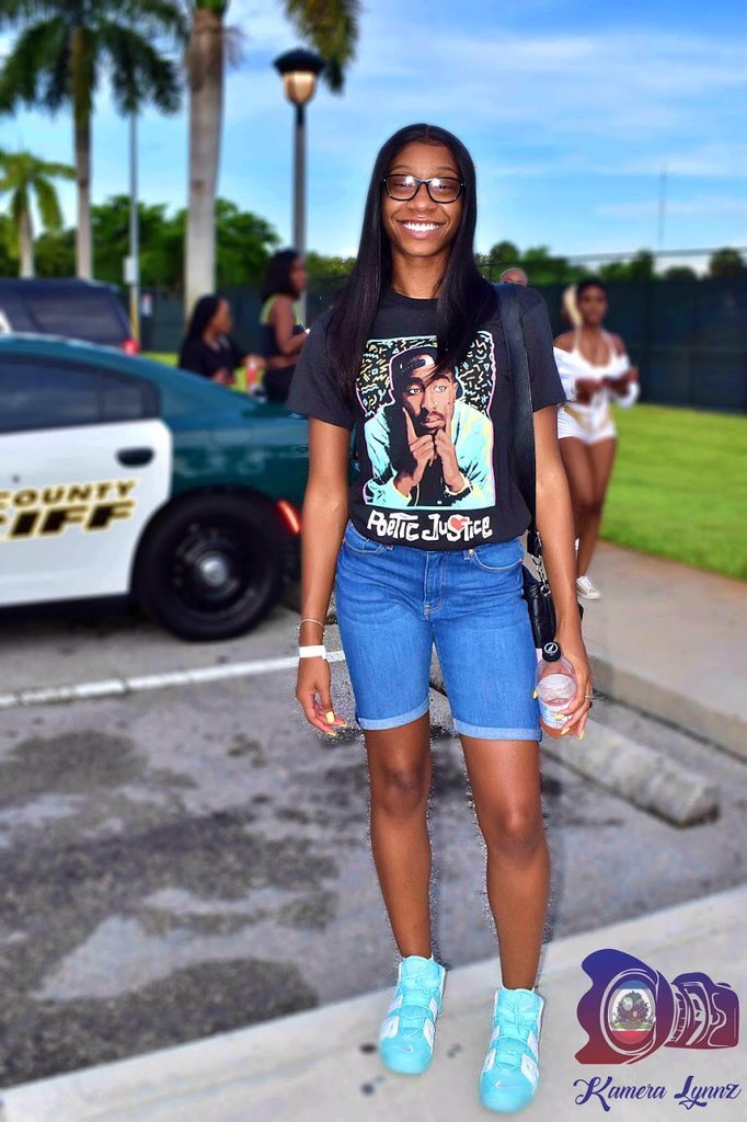 FARfromNAIVEx4's tweet photo. Hot Girl Summer Shit🤩
SummerRim19 https://t.co/zTsZKQnOjx