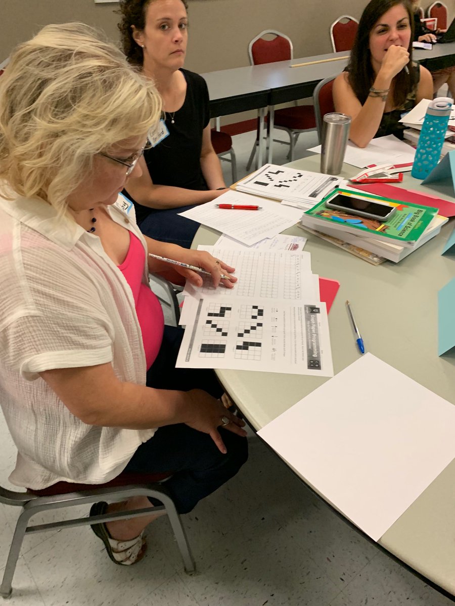 AMSTIJSU's tweet photo. Good times digging into some coding and engineering inquiry lessons with Etowah County 3-6 Ts! Can't wait to see them take it back to their Ss! @AmstiLady @egmackey @sledwell #amstiweb #amstiworks #STEM #handsonscience #engineers https://t.co/aANWMoiHan