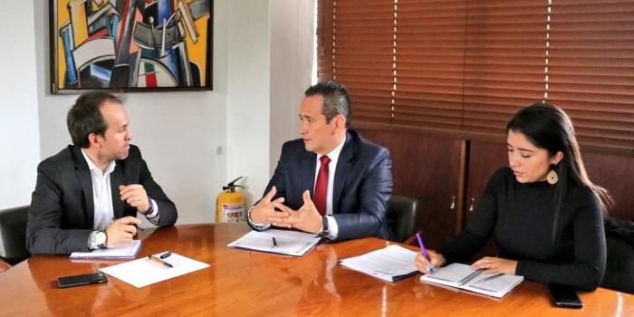 UnidadVictimas's tweet image. 📄| Alianza de @UnidadVictimas  y @Coldeportes para promover proyectos a favor de las víctimas. #UnidosPorLasVíctimas #AdelanteConEquidad. ➡ bit.ly/2OisQOs