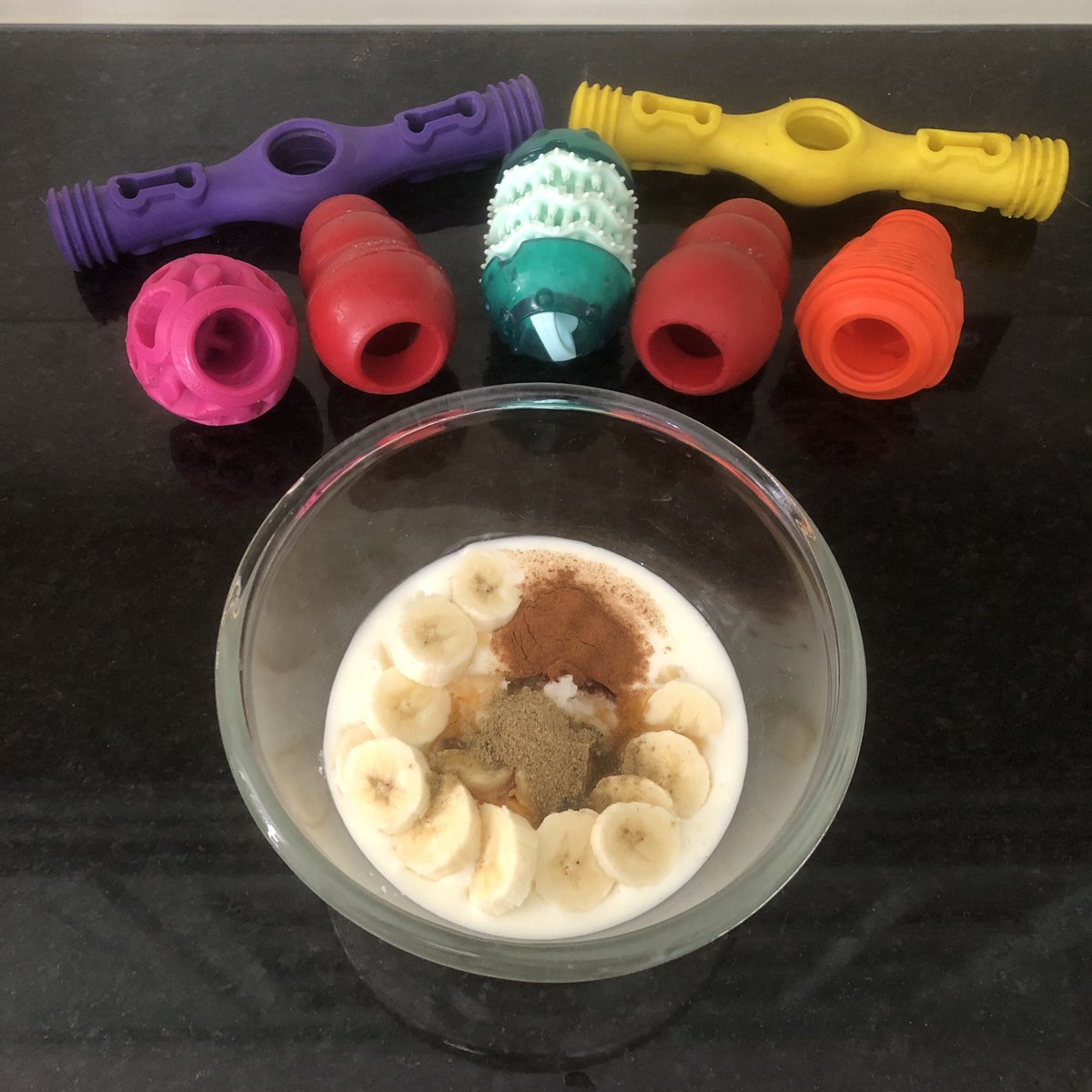Alice39471369's tweet image. Preparing for this hot weather with some frozen kongs. 
🦴kefir 
🥕cinnamon
🍌banana
🥥coconut oil
🥩honey 
🍉peanut butter 
#kong #interactivefeeding #dogsoftwitter