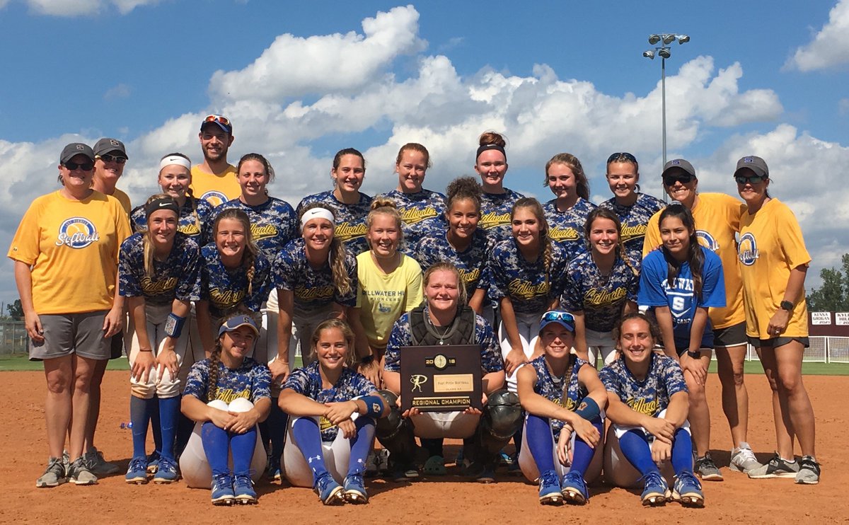 VYPEOK's tweet photo. VOTE NOW! North OK Area Preseason Softball Player of the Month Poll – Presented by @Boettcher_Law (Poll ends 7/29)

https://t.co/zveRECwIYm #OKPreps https://t.co/clbrMnHs26