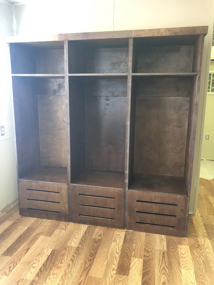 BishopSoftball's tweet photo. The softball lockers are on their way to completion! Huge thank you to the Plazewski’s and Suchan’s for your help today. #Bishop #bishopsoftball #progress #TEAM #bmchs #clubhouse #projects https://t.co/orVM84v9lA
