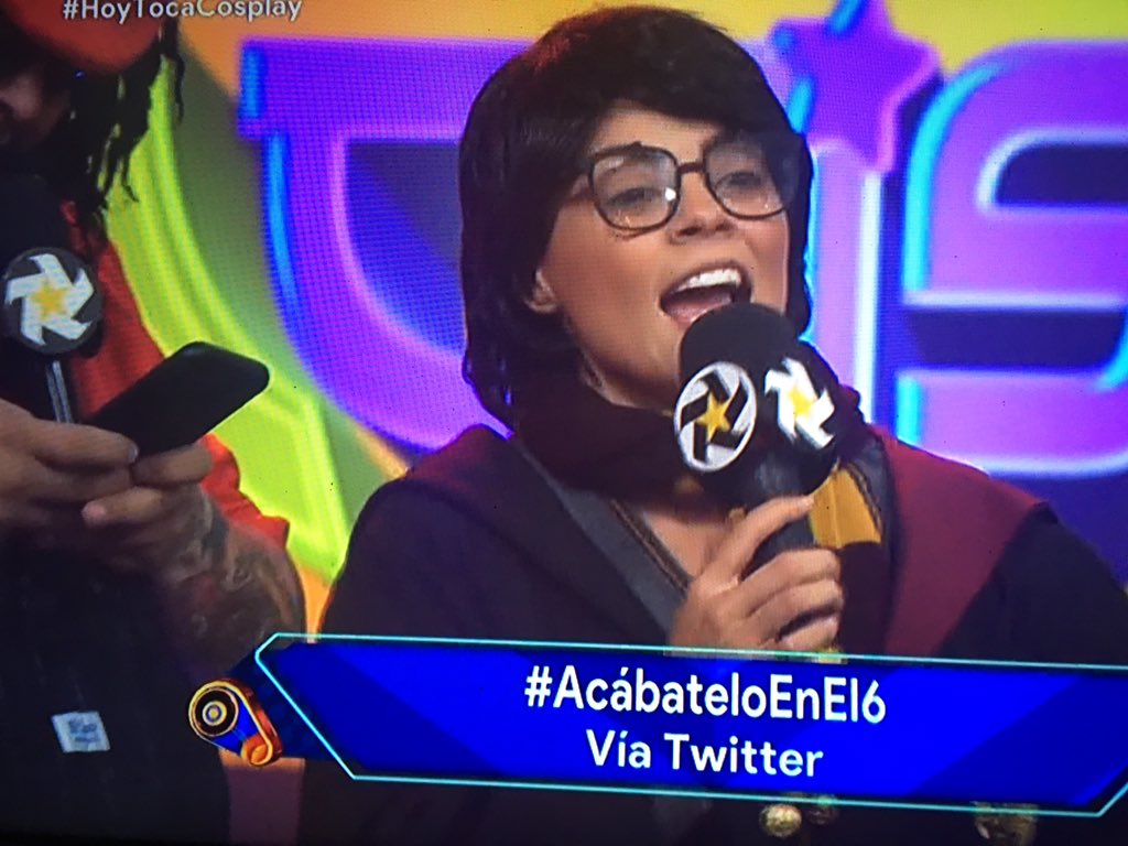 SomarMaary's tweet photo. Martes de #HoyTocaCosplay 🙌🏽❤️🤩✅ #acabateloenel6 #ElSabrositoAdentro ❤️💞✅😁☝🏽 te admiro mucho @gabyramiirezz siempre tienes algo para alegrarme el día 😊👏🏽👏🏽👏🏽😍❤️😍😍😍😍 https://t.co/twlxRmFLMJ