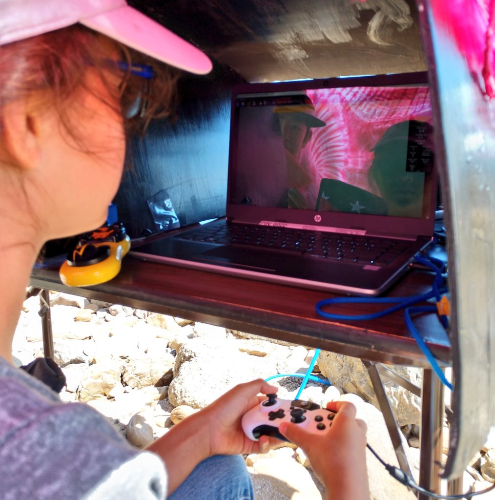 DrBrentFreeze's tweet photo. Deploying the ROV2 at White Point requires a lot of coordination between the launch team to avoid rocks, the pilot &amp; field crew that check out the batteries/electronic equipment beforehand. Good training in STEM &amp; teamwork w/ @Ecotone_AS @Blue_Linked @BlueRobotics @mecatronicaUSB https://t.co/ZGatZhoWdu