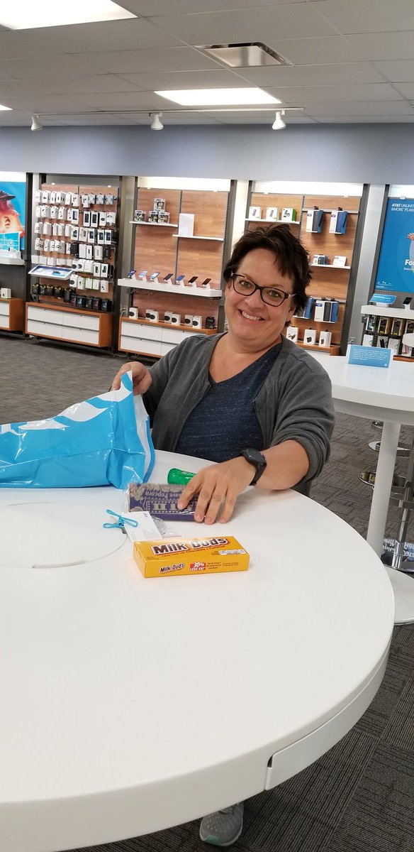 Thinking outside the box! With our many Entertainment options available, Jen is making "WELCOME TO YOUR NEW HOME" packets for apartments in the Brighton area.

#attemployee #detdarksiders

@JohnRiveraGLM <a href="/Jenifer86075418/">Jenifer Newton</a>