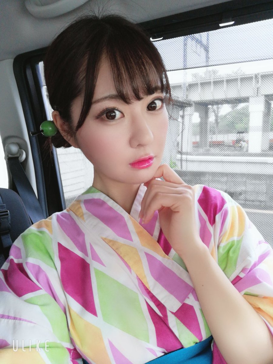 前田 真実果 おはようごさいます 先日の浴衣浅草撮影会で撮っていただいたお写真ながめてると 石原さとみさんの東京メトロの広告みたいでうれしい これ軽く笑って流すとこね さ 本日もポジティブにいきましょうか