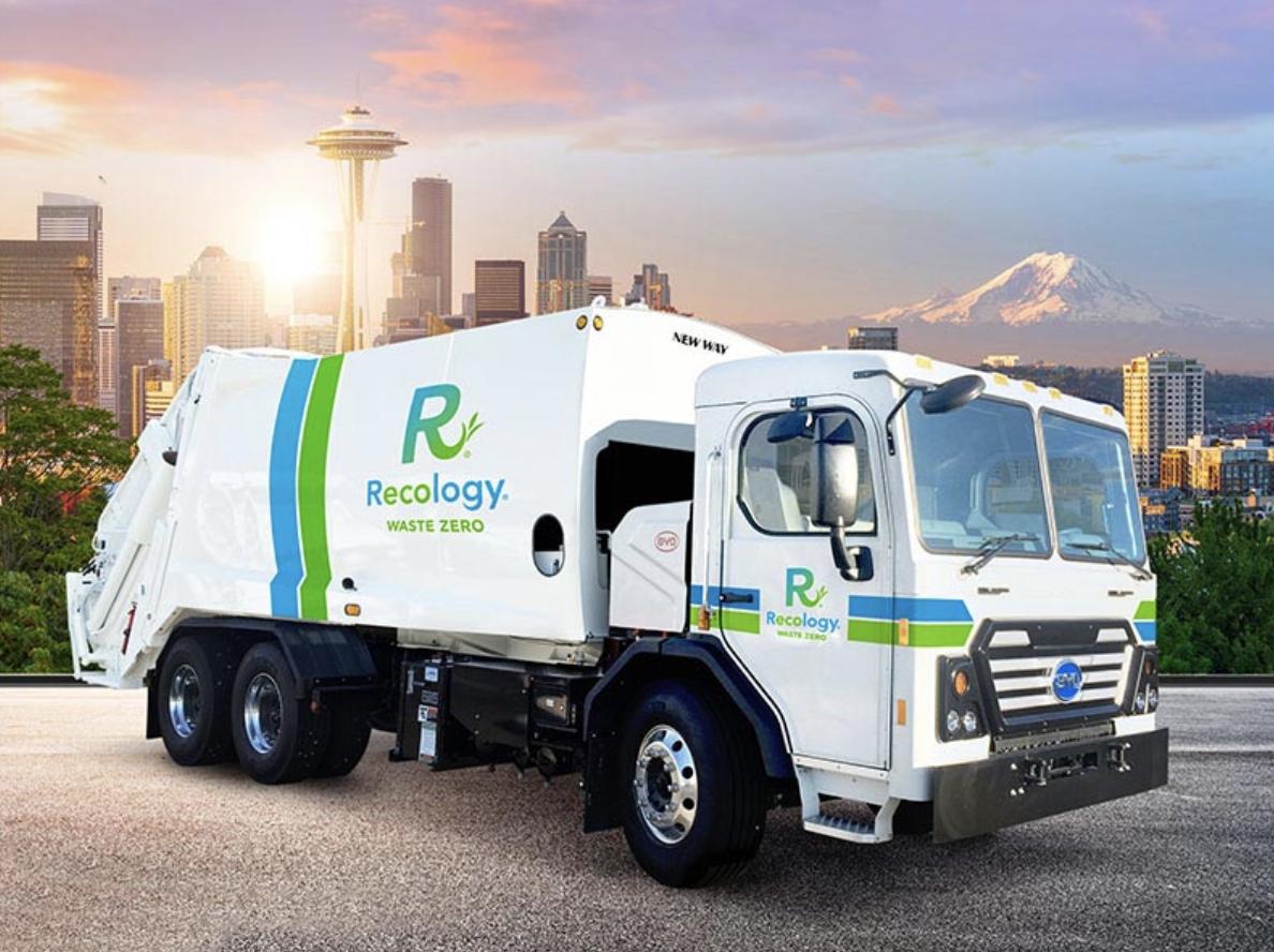 Screen_Graphics's tweet image. We love ❤️ having big #Fleet projects #Recology

Are you thinking about updating your #Fleetgraphics?
Learn more about what we can do for you here: 
ow.ly/sJlj50v9zdc

#pompanobeach #miami #broward #florida #vehiclewraps #fleetgraphics #graphics #carwraps  #trucks